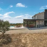 Ferienhaus Amazing Home In Donje Polje Jadrtovac