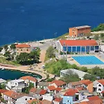Amazing Home In Donje Polje * Jadrtovac