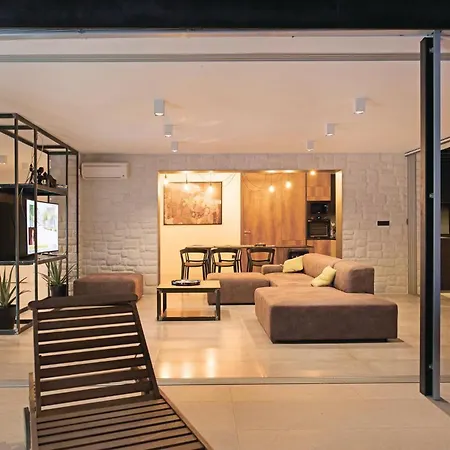 Cozy Home In Donje Polje With Wifi * Jadrtovac