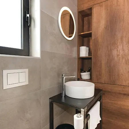 Cozy Home In Donje Polje With Wifi Jadrtovac