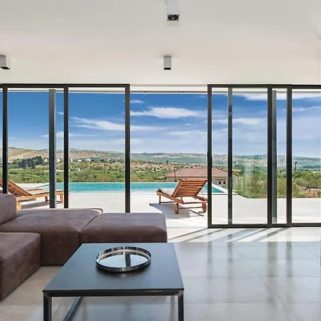 Cozy Home In Donje Polje With Wifi