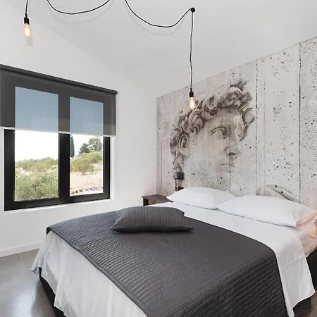 Semesterbostad Cozy Home In Donje Polje With Wifi