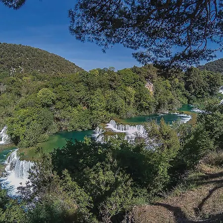 度假居 Amazing In Donje Polje *