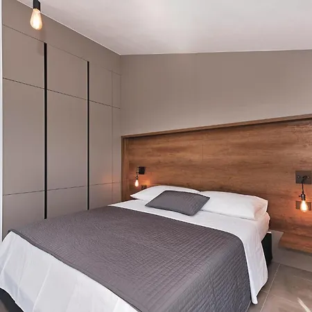 Cozy Home In Donje Polje With Wifi