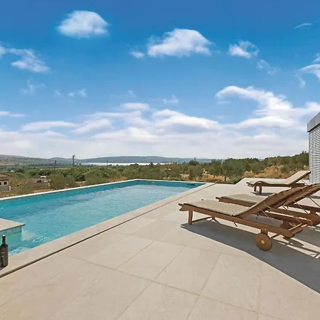 Amazing Home In Donje Polje Ferienhaus