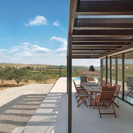 Amazing Home In Donje Polje Ferienhaus Jadrtovac