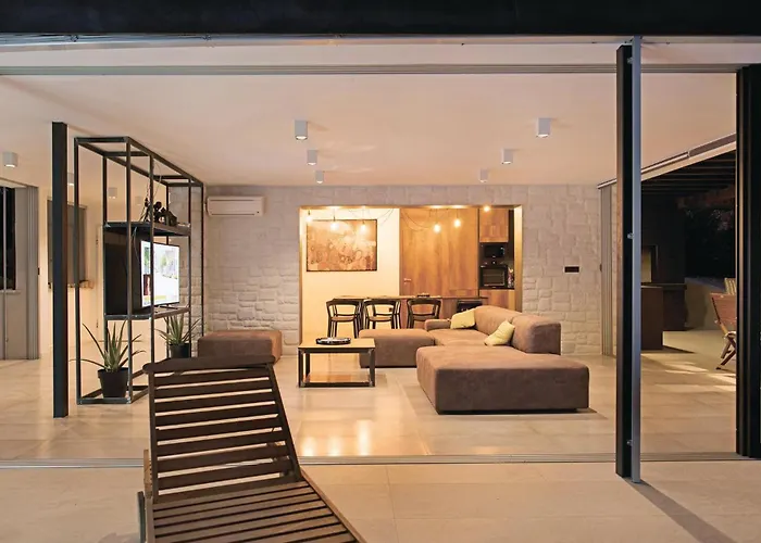 Cozy In Donje Polje With Wifi * Jadrtovac