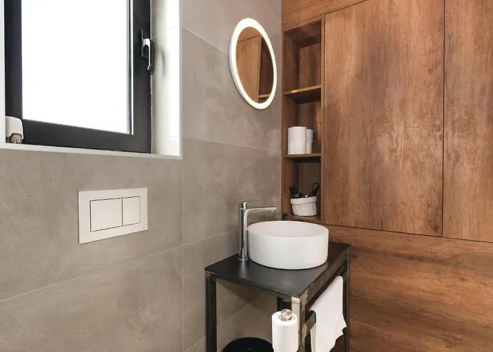 Cozy In Donje Polje With Wifi Jadrtovac