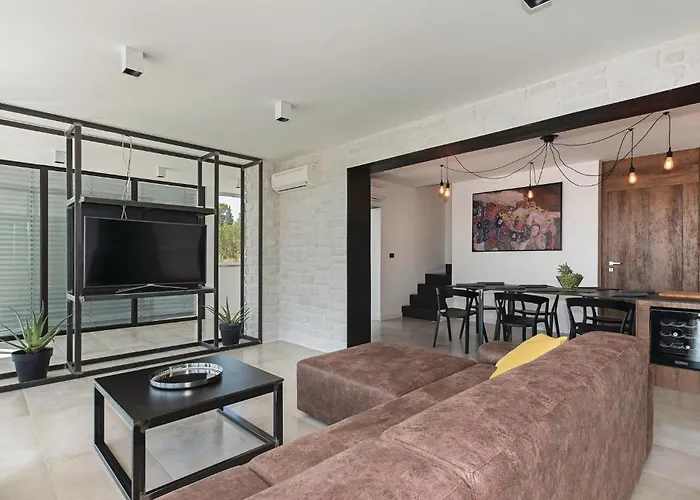 Cozy In Donje Polje With Wifi * Jadrtovac