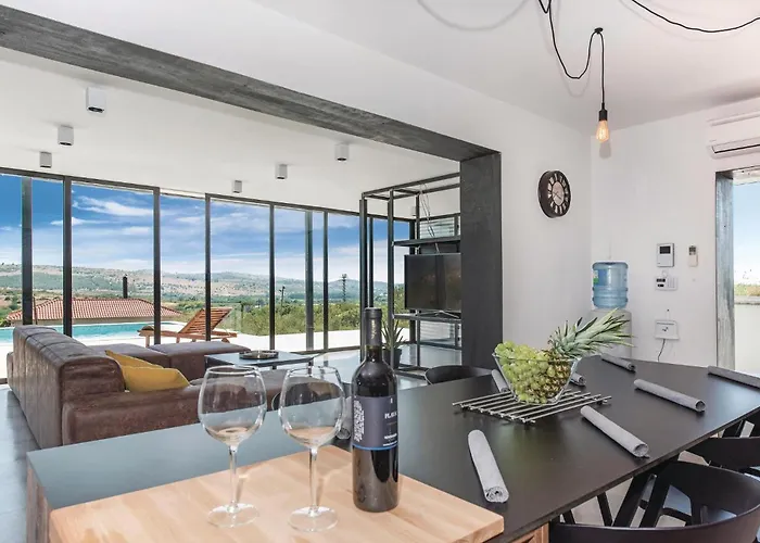 Cozy In Donje Polje With Wifi * Jadrtovac